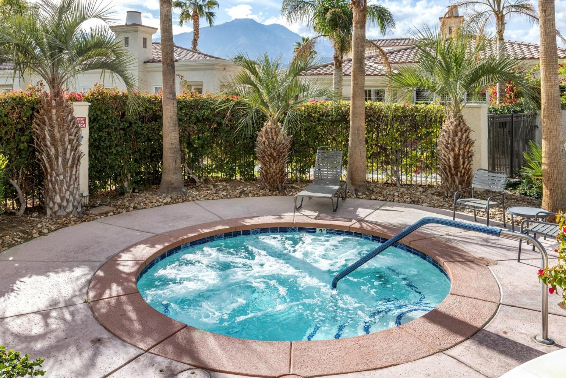 Desert Sunset By Vare Pool Spa Gym Tennis La Quinta Exterior photo